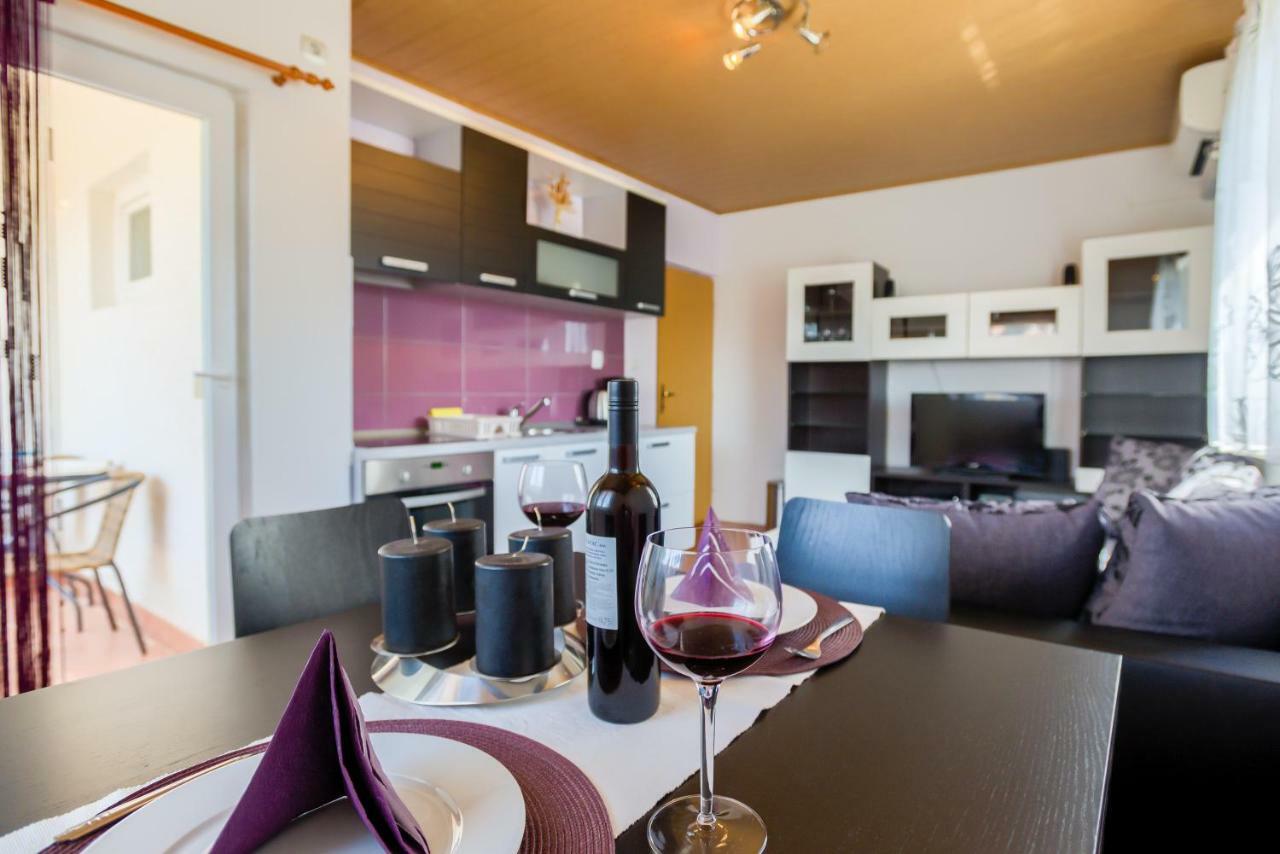 Apartment Monica Ližnjan Eksteriør bilde