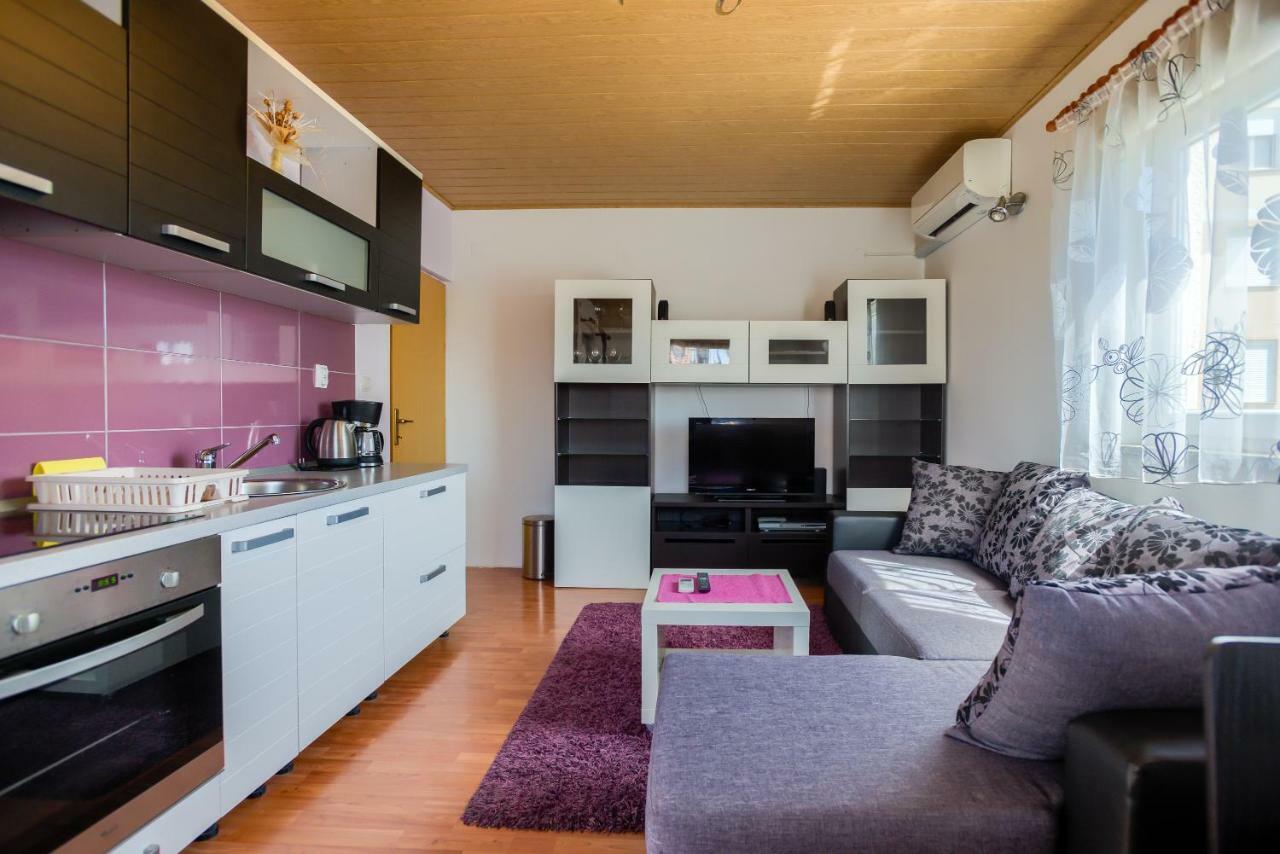 Apartment Monica Ližnjan Eksteriør bilde