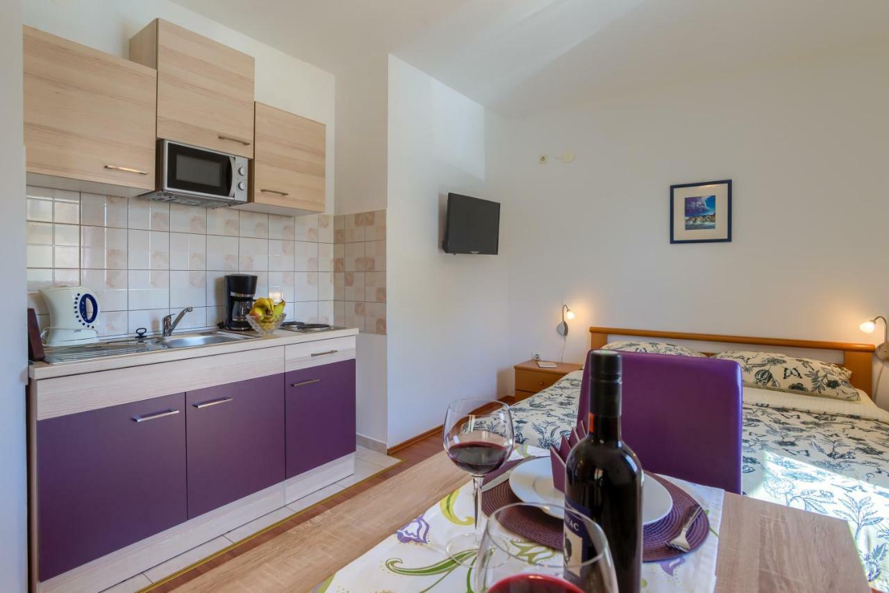 Apartment Monica Ližnjan Eksteriør bilde