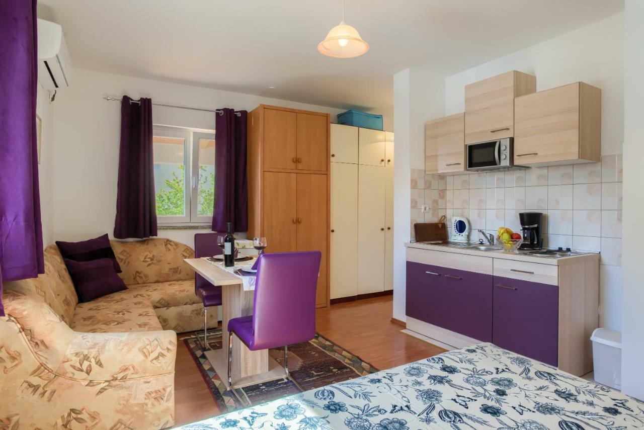 Apartment Monica Ližnjan Eksteriør bilde